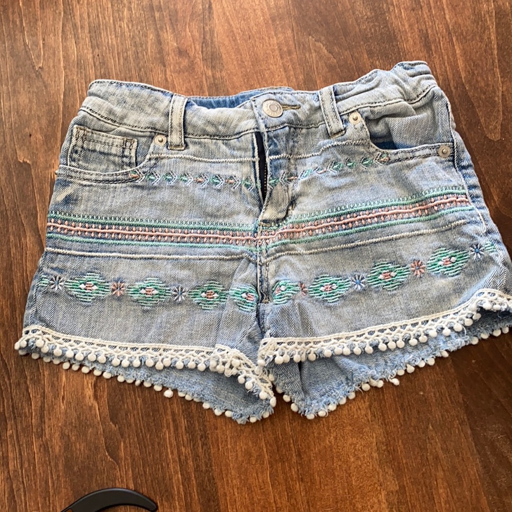 Girls embroidered denim shorts medium
